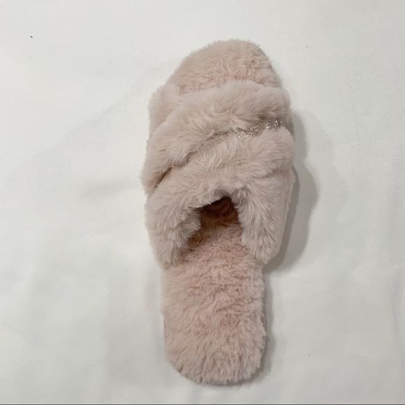 INC Fuzzy Furry Plush Crossband Slippers Pink NWT - Picture 5 of 5